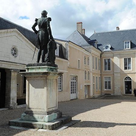 Maison D'Hotes De Charme - Au Lys Blanc Шатору Экстерьер фото